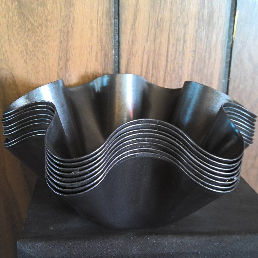 SET OF 8 FLUTED SHELL PANS